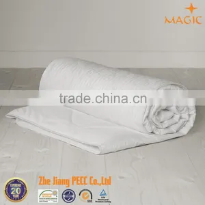 Breathable Microfibre Duvet, 2.5 Tog thumbnail-1