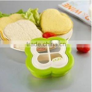 Plastic LEAF Clover Sandwich Crust Cutter DIY Bread Mold thumbnail-1
