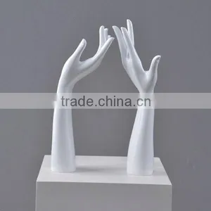 Ring Display Female Mannequin Hands thumbnail-3