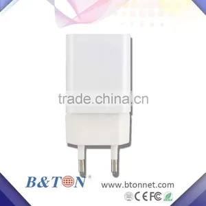 5V 1.5A Universal Travel Adapter With Usb Charge CE FCC Approval thumbnail-2