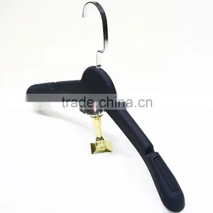 Wholesale China Supplier Plastic Coat Hanger With Metal Hook thumbnail-2