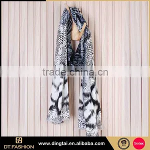 Comfortable Fashion New Product Portuguese Jeweled Scarf thumbnail-1