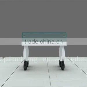 Mobile Phone Store Interior Design With Small Acrylic Case thumbnail-3
