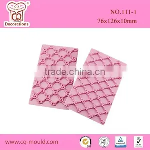 Grid Flower Impression Cutter for Fondant Cake Decoration Quilt Embosser China Supplier thumbnail-1