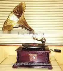 Replica RCA Victor Gramophone Record Player With Square Base and Nickel Horn thumbnail-1