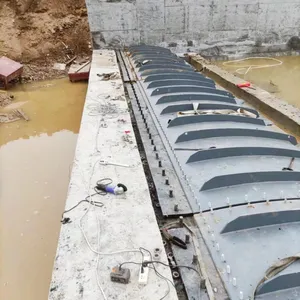 Movable Collapsible Water-Filled Barrier for Temporary River Flood Control thumbnail-2