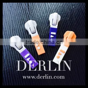OEM Colour Rubber Plastic PU PE PVC Zipper Slider Puller thumbnail-1