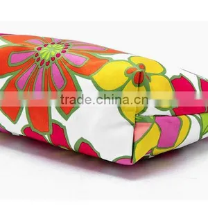 Promotional Charming Printed Flower Cosmetic Bags for Women thumbnail-5