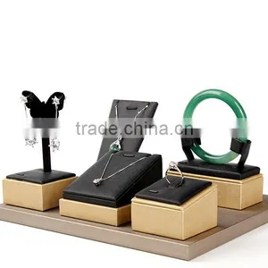 High End Custom Logo Printed Leather Jewelry Display Set thumbnail-1