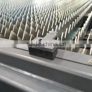 500W Fiber Laser Cutting Machine for 5mm Metal Cutting thumbnail-5