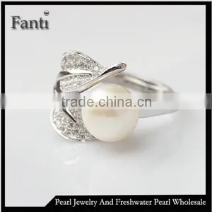 Latest Pearl Ring Design Natural Freshwater Pearl With a Round Pearl thumbnail-1