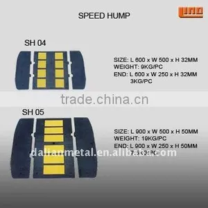 Rubber Speed Breaker thumbnail-1