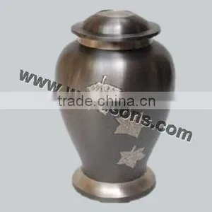 Beautifull Metal Urn,2013 Urns thumbnail-1