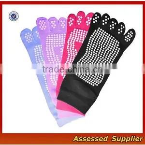 WH-131 Hot Sale Cotton Barre Cozy Sports Yoga Sock, Custom Made Logo Indoor Women Sport Pilates Socks thumbnail-2