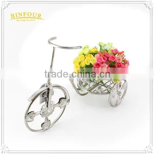 Metal White Ginkgo Biloba Shaped Lacework Planter Holder thumbnail-1