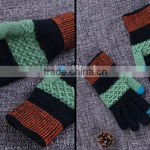 Wholesale Contrast Color Touch Sreen Gloves For Lifestyle With 2 Conductive Fiber Fingertips thumbnail-6