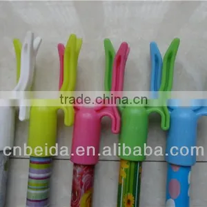 High Quality PVC Iron Metal Handle Cloth Hanger Fork Plastic Fork Telescopic Pole thumbnail-1