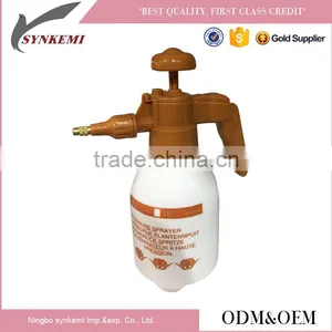 2L Plastic Air Pressure Sprayer Bottle thumbnail-1