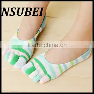 Japanese Cotton Striped Socks Shallow Mouth Invisible Socks Toe Socks thumbnail-1