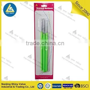 Environmental Protection Zinc Plated Plastic Handle Crochet Hook thumbnail-1