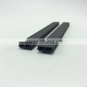 Anti-ozone Rubber Industrial Door Trim Seal thumbnail-1