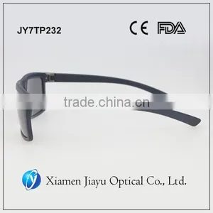 Popular Classic Polarized Sunglasses for Men thumbnail-4