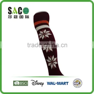 White Snow Pattern Red and White Stripe Garnet Knee-high Sports Socks thumbnail-2