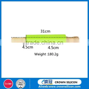 Silicone Rolling Pin With Wooden Handle,Non-stick Silicone Rolling Pin thumbnail-3