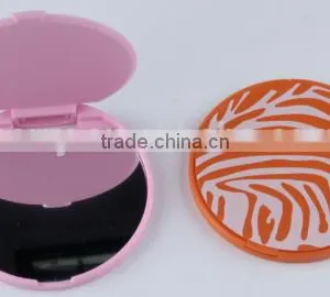 Plastic Round Folding Single Mirror Pocket Mirror thumbnail-1