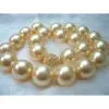 Sell Shell Pearl Necklace thumbnail-1