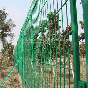 High Quality 4mm PVC Welded Wire Mesh Fence Home Garden V Folds Welded Wire Mesh Fence University Facilities Fence Factory thumbnail-2