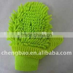 Microfiber Chenille Cleaning Mitt thumbnail-1