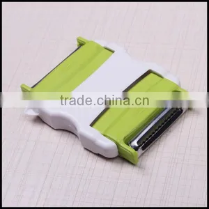 OEM Retractable Portable Multifunction Vegetable Peeler Wholesale,High Quality Convenient Fruit/vegetables Peeler Manufacturer thumbnail-2
