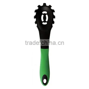 The Ascona Mess-Free Pasta Server - Large Teeth Grip Pasta While Open Facets Drain Water and Comes With Your Logo thumbnail-4