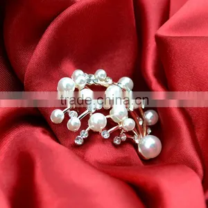 Fashion Design Hot Sale Charming Ladies Brooch Rhinestone Pearl Shaped Jewelry thumbnail-2