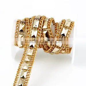 Hot Fix Flat Back Plastic Rhinestone Strip Metal Chain Trimming for Bag Decoration thumbnail-1