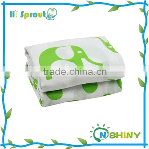 47"*47" Greem Elephant Design Infant Muslin Wrap thumbnail-1