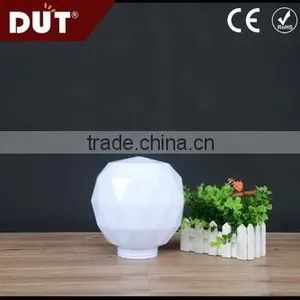 GD029-S-200-C Transparent Multiple-use Acrylic Diamond Shape Screw Neck Lamp Cover thumbnail-4