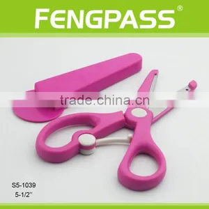 S5-1039 5.5 Inch 2Cr13 Stainless Steel Blade With Colorful Plastic Handle School Scissors thumbnail-3