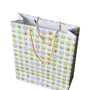 Custom Printed White Cardboard Paper Bags for Shopping and Promotion thumbnail-1
