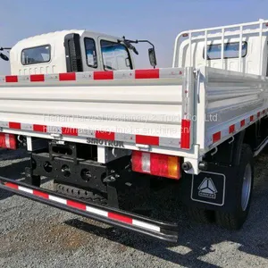 SINOTRUK HOWO 3 Ton Light Cargo Truck Low Price 4x2 Lorry Truck thumbnail-4