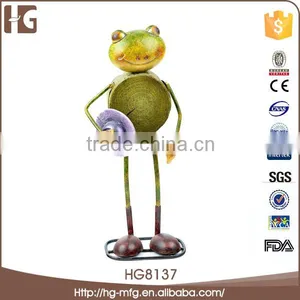 Wood Body Metal Frog Garden Decoration thumbnail-2