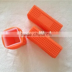 New Developed Dog Silicone + PP Dog Grooming Brush Cat and Dog Hair Remover thumbnail-1