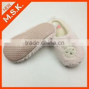 Comfortable and Soft Coral Fleece Winter Slipper Shoe thumbnail-4
