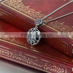 New Fashion Butterfly Round Silver Metal Pendant With Red Crystal thumbnail-4