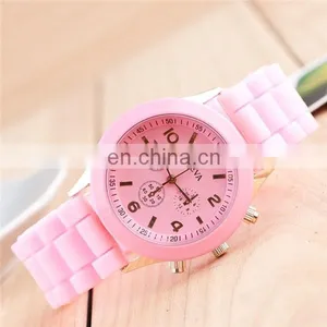 2014 China Supplier Big Dial Custom Digital Silicone Watch thumbnail-3