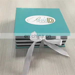 Glossy Lamination 4C Printing Box With Gold Stamping Logo for Hair Extension Packed thumbnail-1