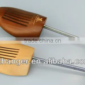 LX-011-013 Shoe Keeper Cedar Shoe Trees thumbnail-1