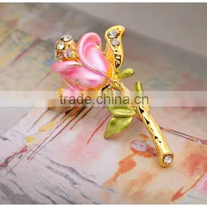 Fashion Elegant Pink Rose Crystal Flower Small Scarf Ring Brooch thumbnail-5