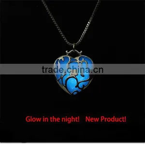 Gold Supplier China Glowing Necklace in the Dark thumbnail-1